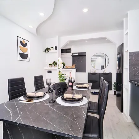 Appartement Grey Harmony - Premium Comfort In *