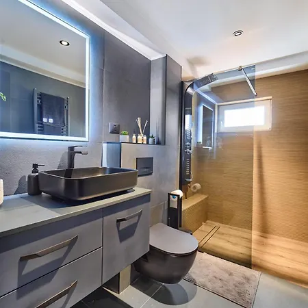 Grey Harmony - Premium Comfort In Timişoara